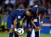 开云体育登录-包含孟菲斯·迪佩助攻入球，帮助里昂获胜的词条