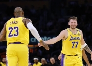 开云体育官网-凯尔特人B队强势湖人B队，贝弗利绝境逆转的简单介绍