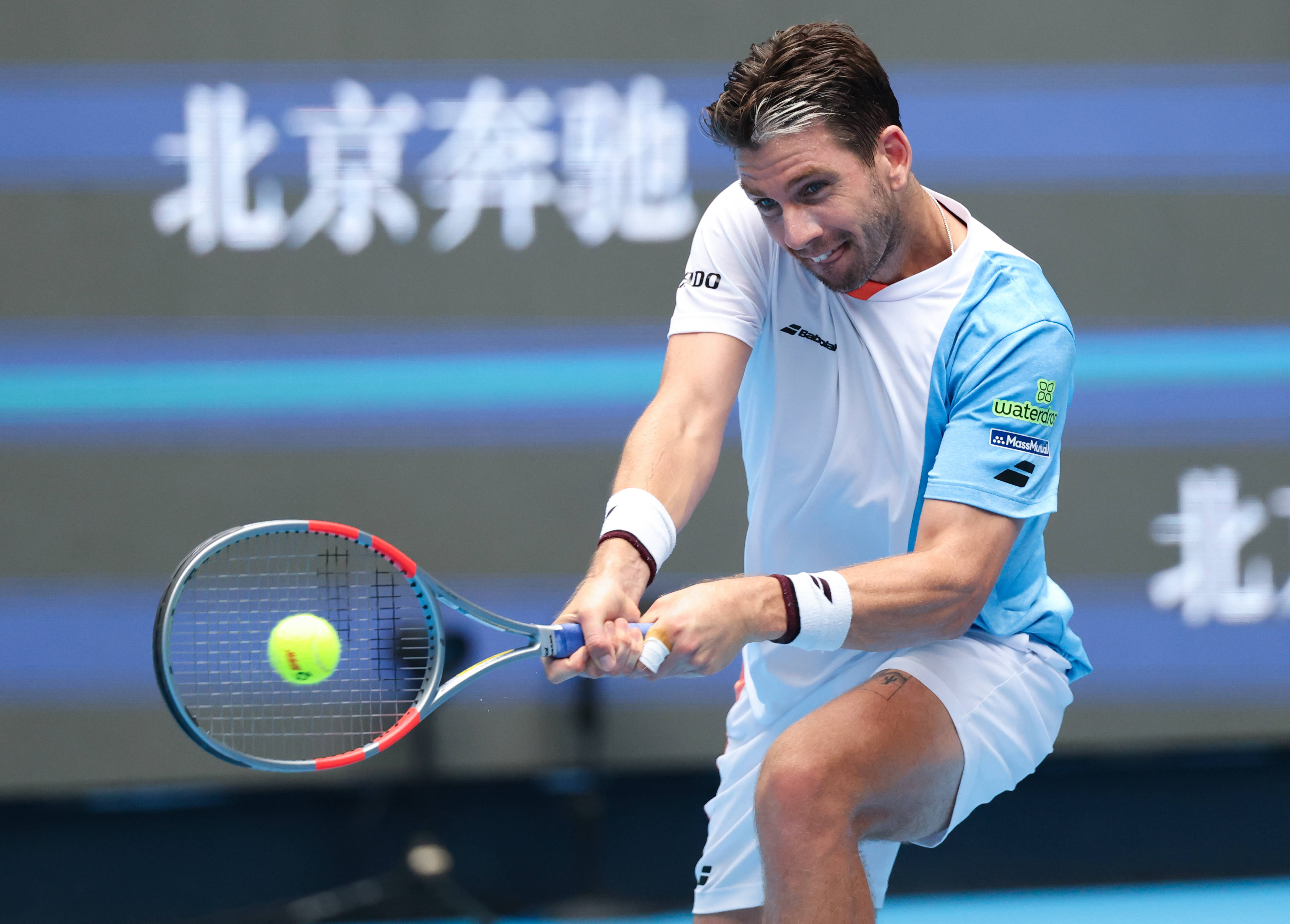 西班牙网球队爆冷意大利网球队,梅德韦杰夫高光表现的简单介绍 西班牙网球队爆冷意大利网球队,梅德韦杰夫高光表现的简单介绍