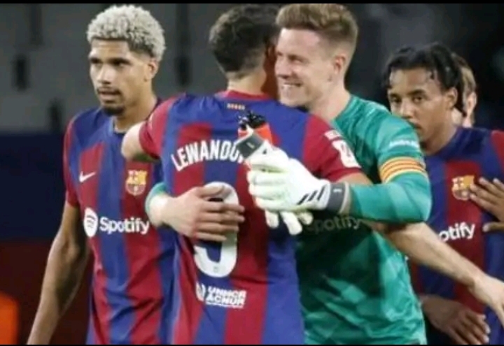 拜仁逆转塞维利亚，特尔施特根一己之力扛起全队