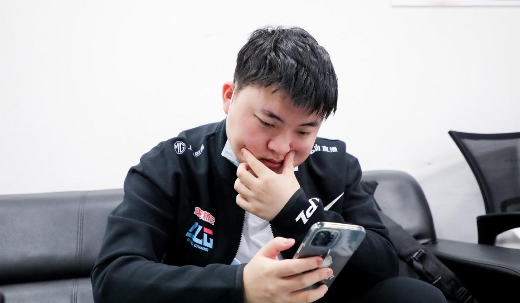 V5鏖战BLG,Rascal爆发神勇 V5鏖战BLG,Rascal爆发神勇