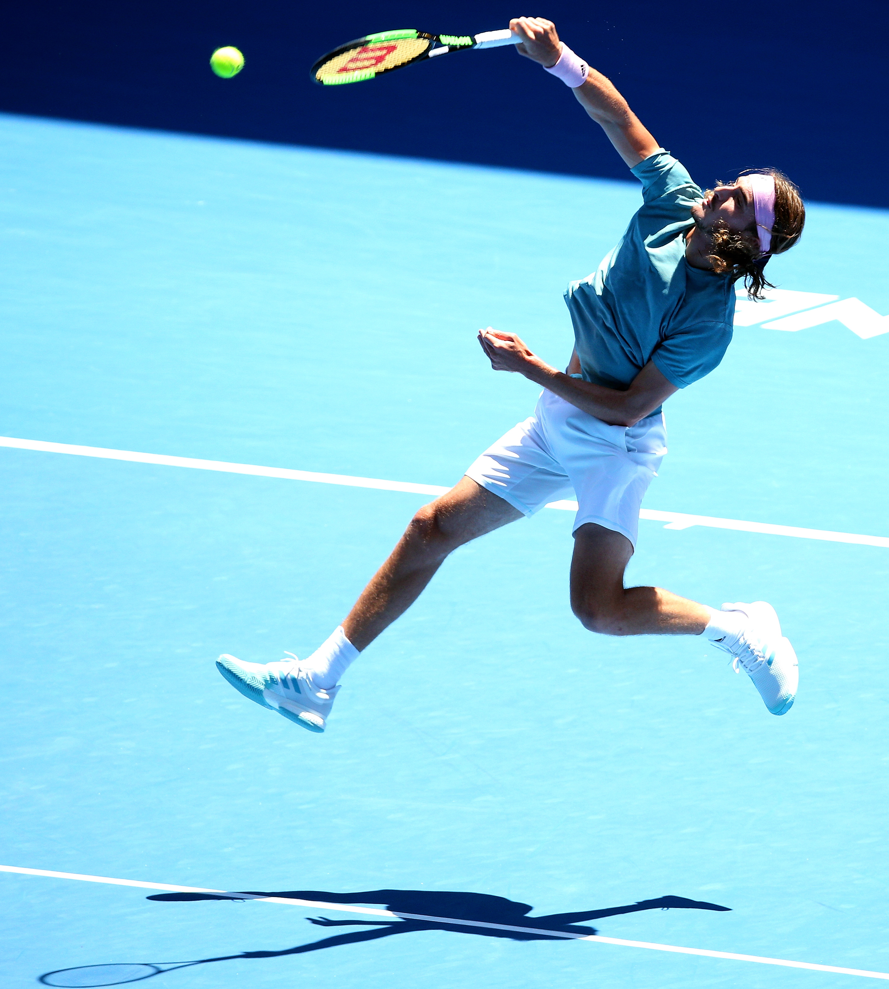 关于日本网球队鏖战法国网球队，西西帕斯爆发神勇的信息