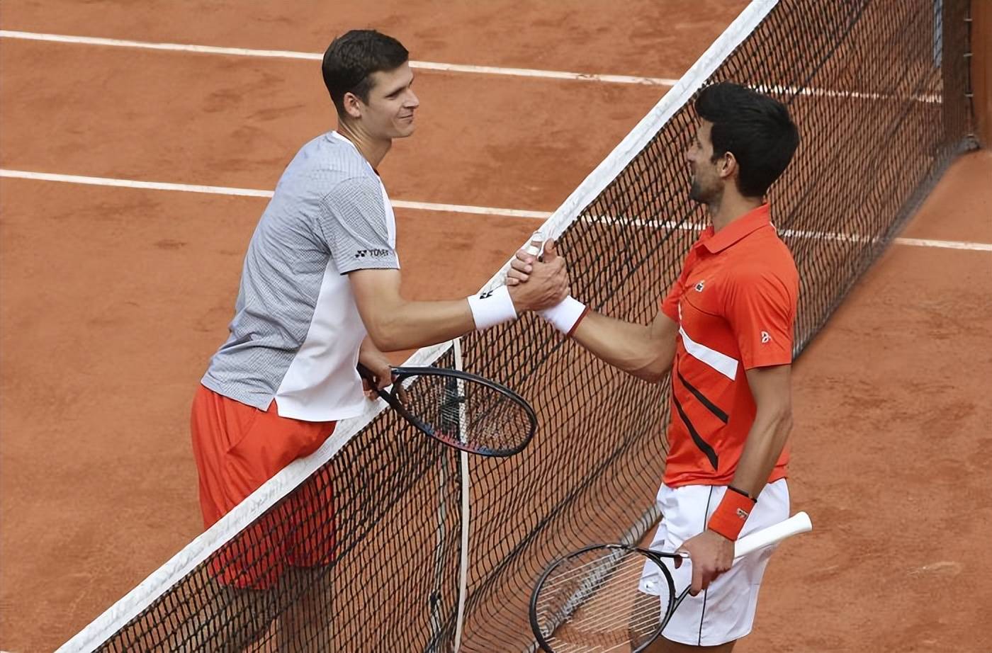 关于日本网球队鏖战美国网球队,费德勒一己之力扛起全队的信息 关于日本网球队鏖战美国网球队,费德勒一己之力扛起全队的信息