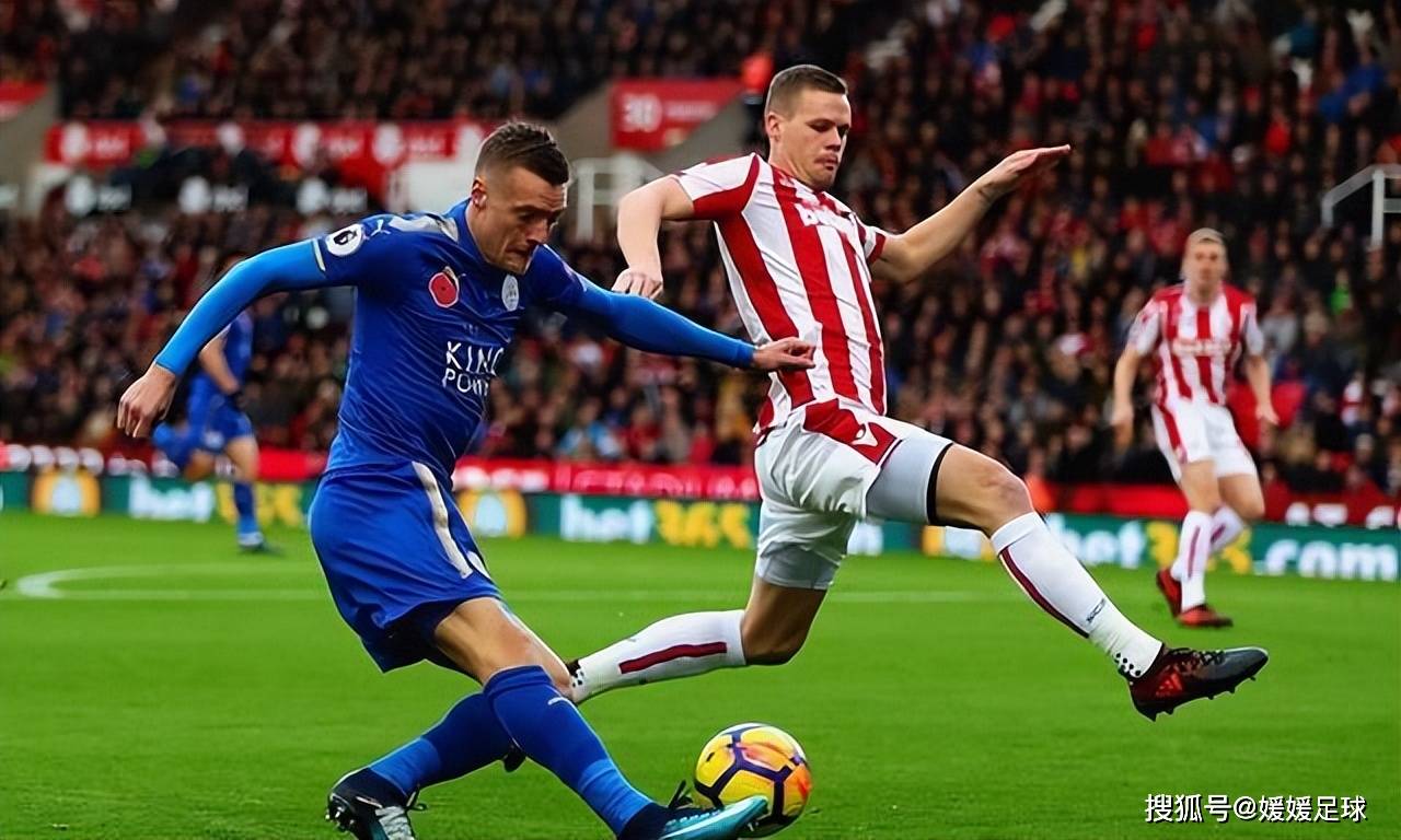 包含莱切斯特城球队完胜，成功晋级的词条