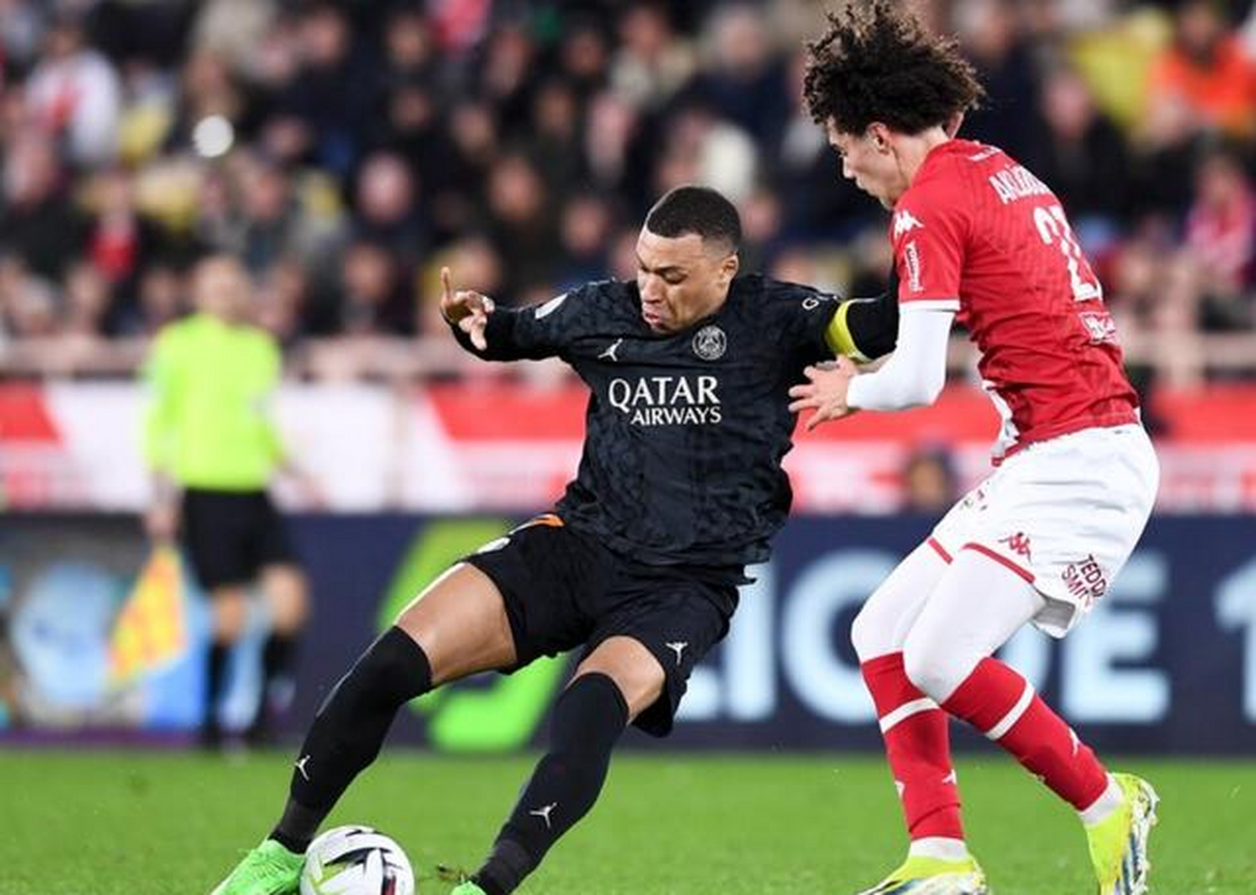 雷恩客场激战未果,法甲冠军悬念重重的简单介绍 雷恩客场激战未果,法甲冠军悬念重重的简单介绍