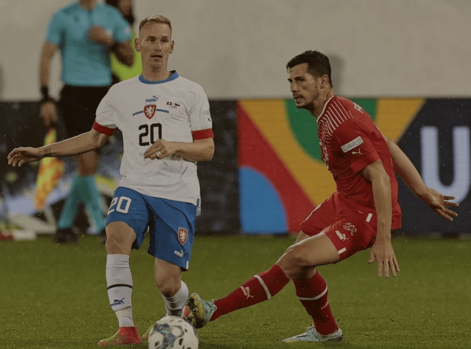 关于英格兰淘汰捷克,展现霸气!的信息 关于英格兰淘汰捷克,展现霸气!的信息