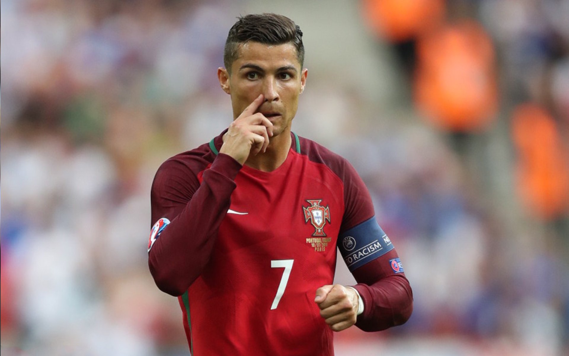 当格子军团碾过红黑传奇,克罗地亚旋风与穆勒的永恒印记